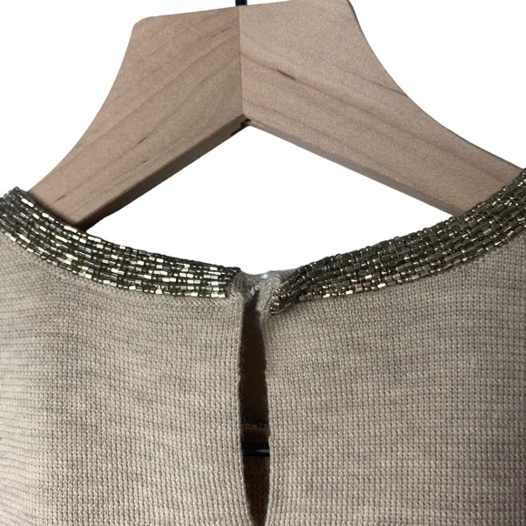 Dana Buchman gold sleeveless layering sweater with gold beads 100% merino wool - Picture 9 of 11